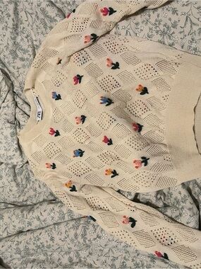 Zara Cream Crochet Sweater with Multicolor Floral Embroidery